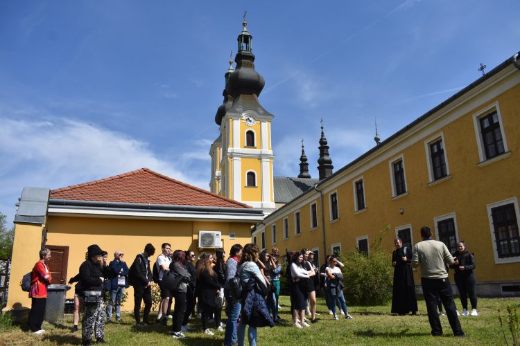 Tömbösített hittan óra és pályaorientációs nap Máriapócson