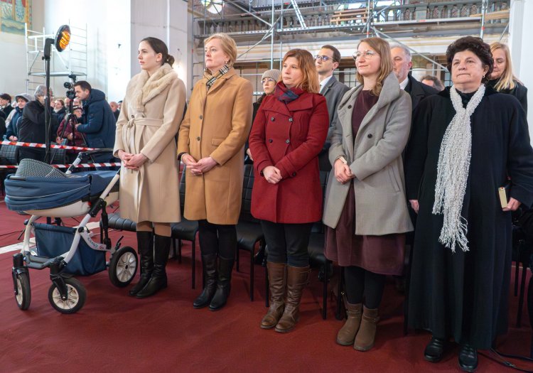 Kocsis Fülöp metropolita december 9-én áldozópappá szentelte Papp András diakónust. Kívánjuk, hogy áldás kísérje mindvégig papi életét!