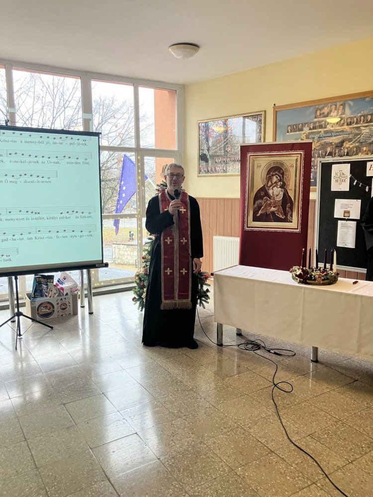 Második gyertyánk is lángra lobbant