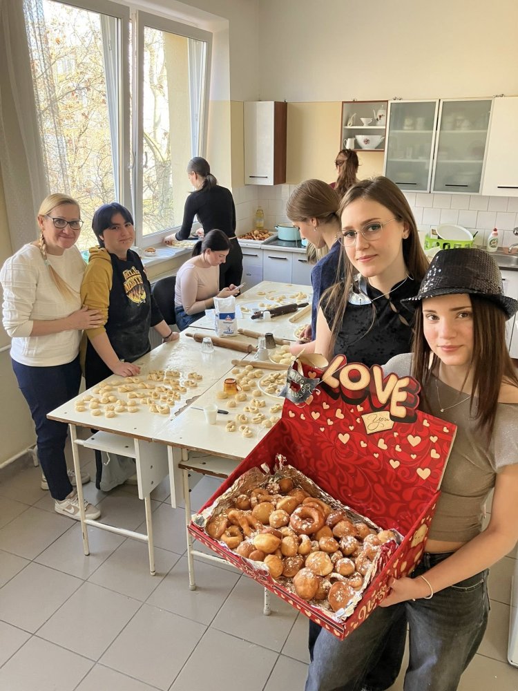Idén is sültek a farsangi fánkok
