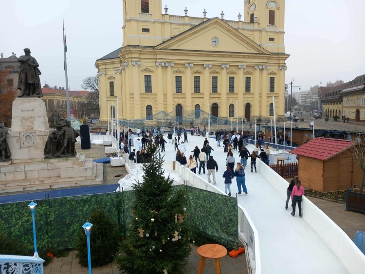 Adventi korcsolyázás