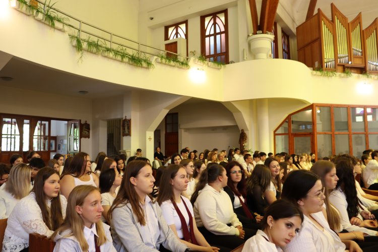 Ünnepélyes keretek között búcsúztattuk a 2025/2026-os tanévet.