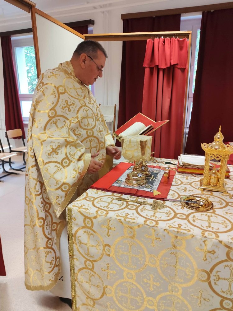 A 10. E osztály tagjai közösen vettek részt Szent Liturgián, amelyen az Istenszülő oltalma ünnepét ünnepeltük.